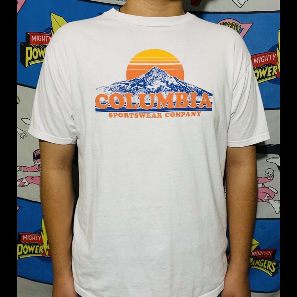 Vintage Columbia tee.  Dm me first before buying!